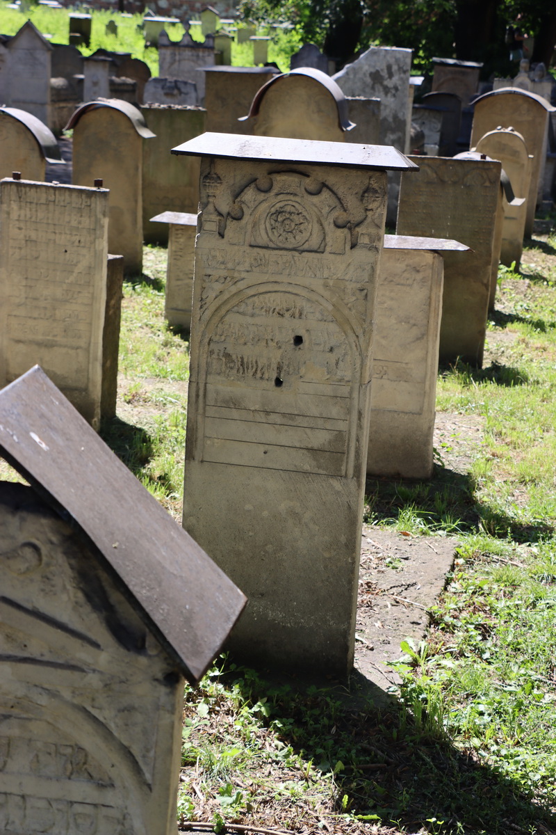jewish cemeteries Kraków Remu